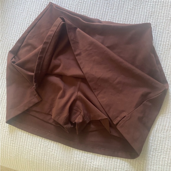 Girlfriend Collective | Cocoa Brown Athletic Skort - Picture 4 of 4